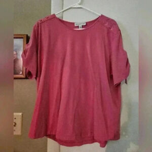 Womens casual style blouse!
